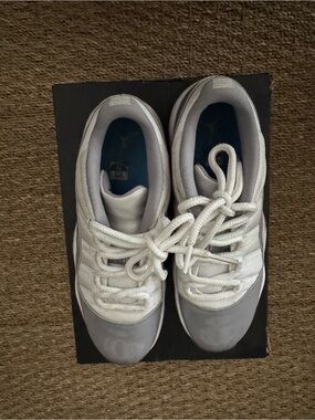 Air Jordan 11 Retro Low (GS) white/university blue